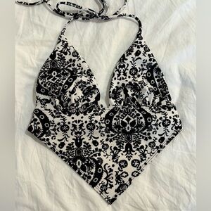 Black and white crop top